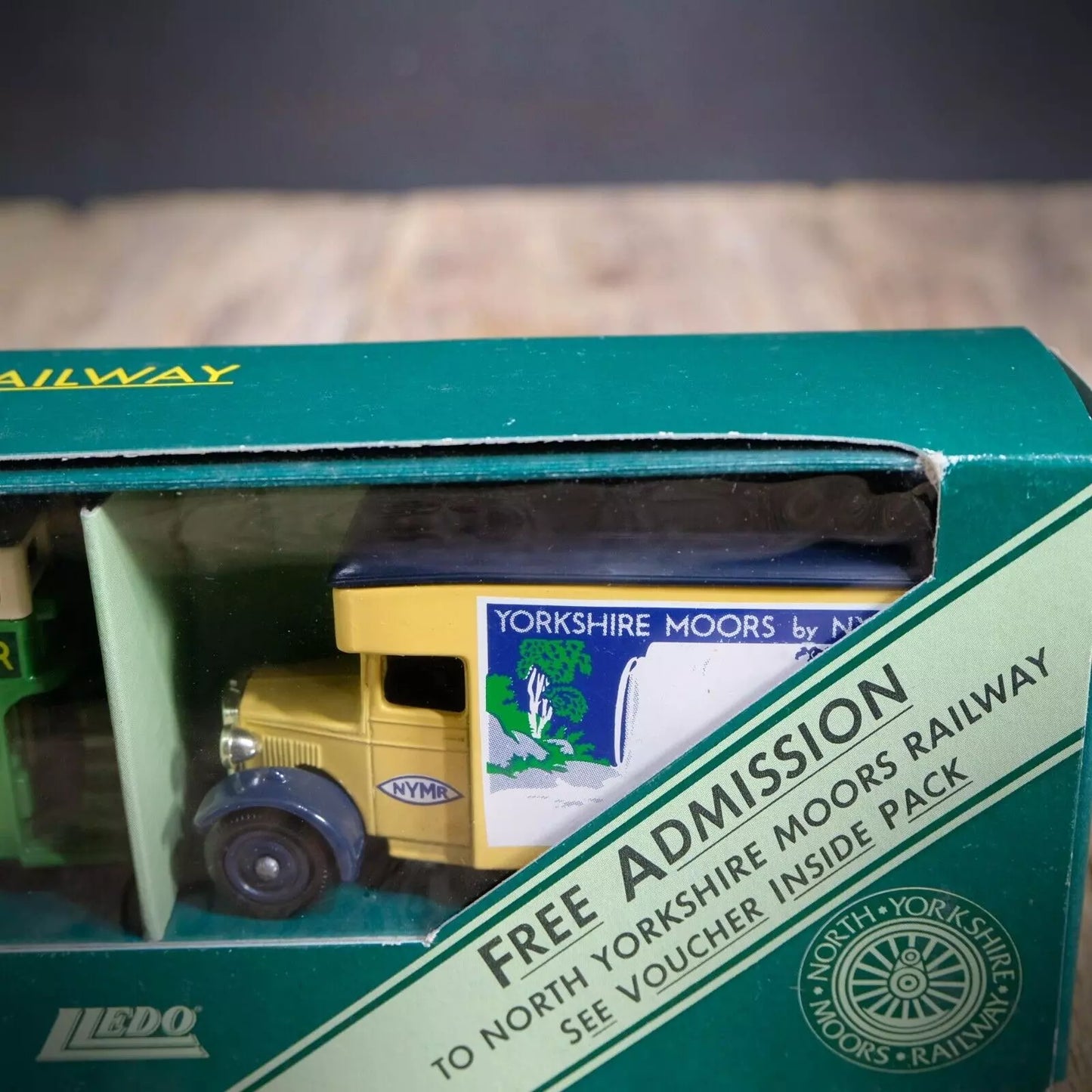 LLedo North Yorkshire Moors Railway Special Edition Set, Bus/Vans 2003