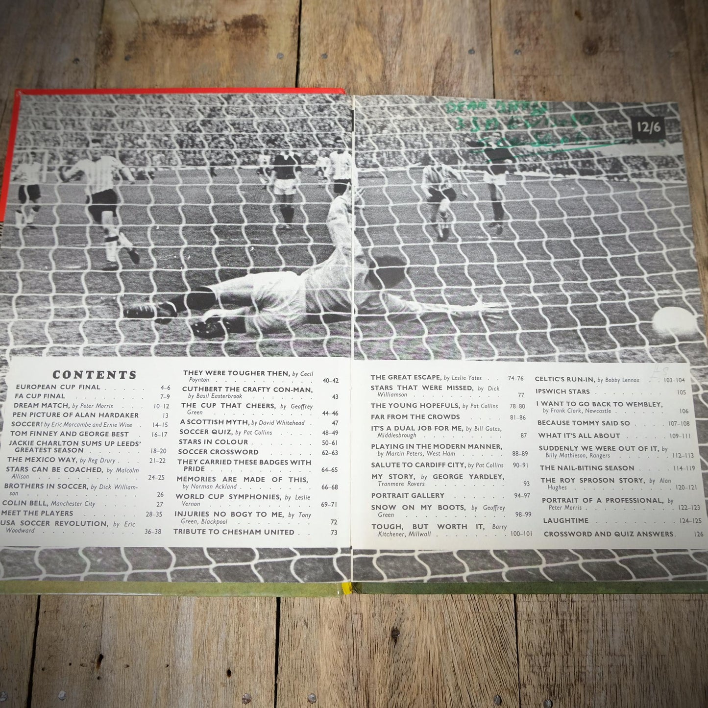 Charles Buchan's Soccer Gift Book 1968-69, Hardcover