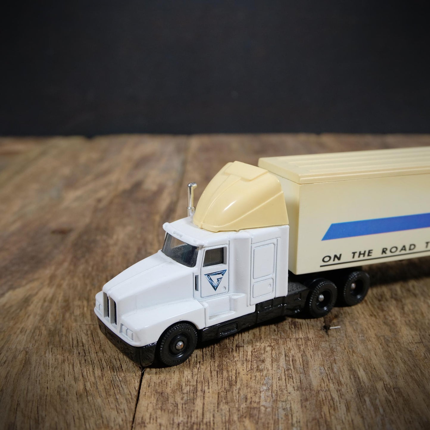 Lledo Gladiators TV Show Promotional Lorry, Boxed