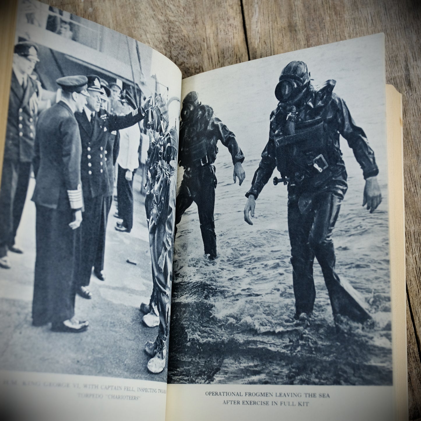 Vintage Pan Paperback Book, The Frogmen, True Stories of WWII, T Waldron, J Gleeson 1965