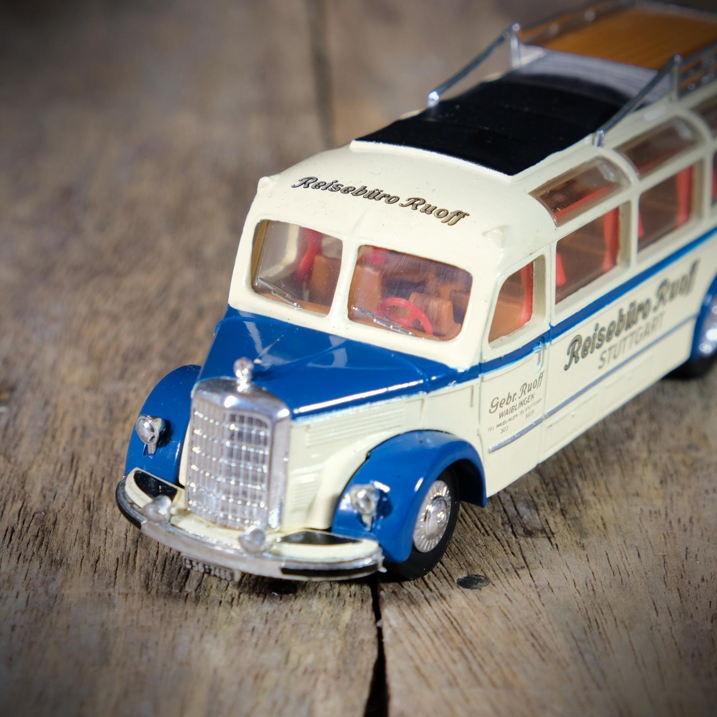 Matchbox Dinky Series DY-S 10 1950 Mercedes Benz Diesel Bus