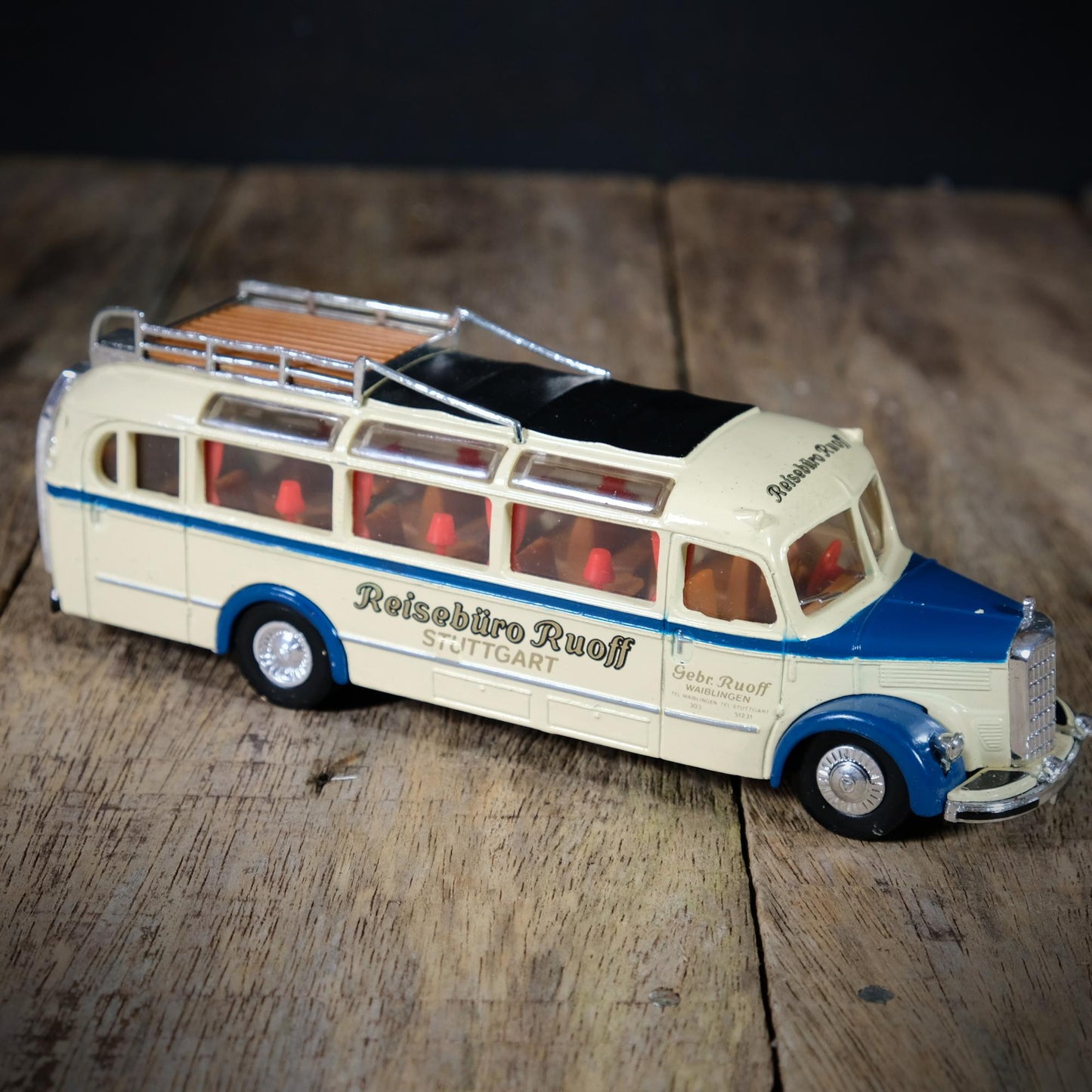 Matchbox Dinky Series DY-S 10 1950 Mercedes Benz Diesel Bus