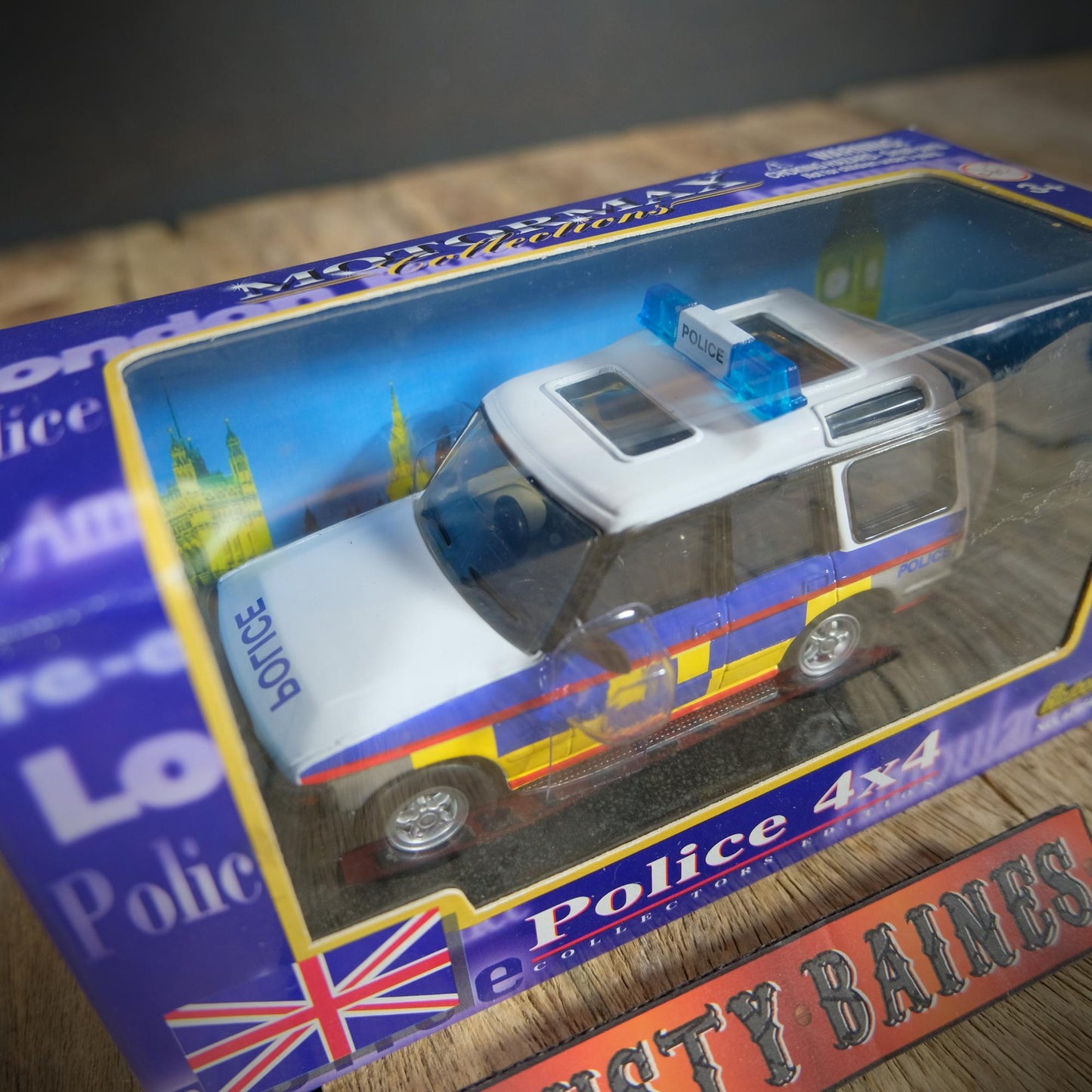 Motormax Land Rover Discovery Police 4x4, Series 1, 200 300 TDi V8