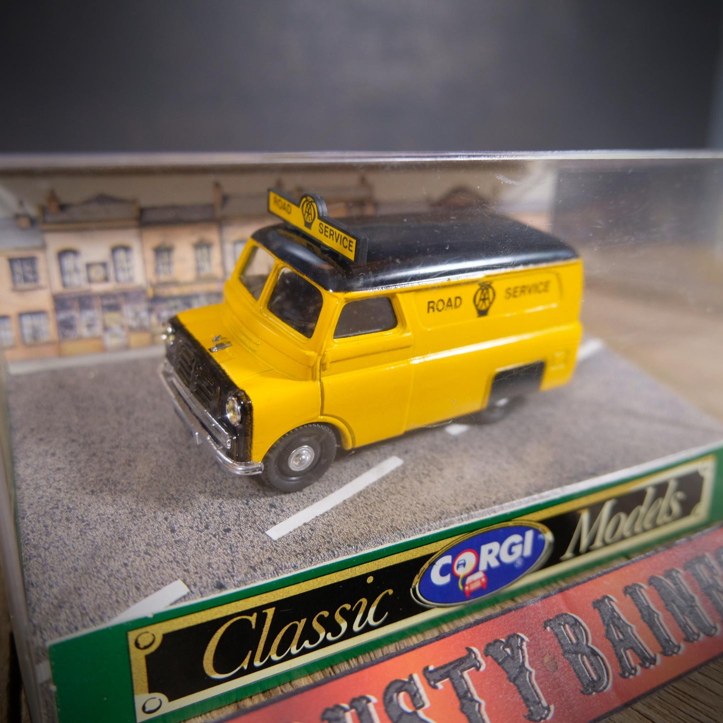 Corgi Classic Bedford CA Van AA Road Rescue Breakdown Recovery , 1989