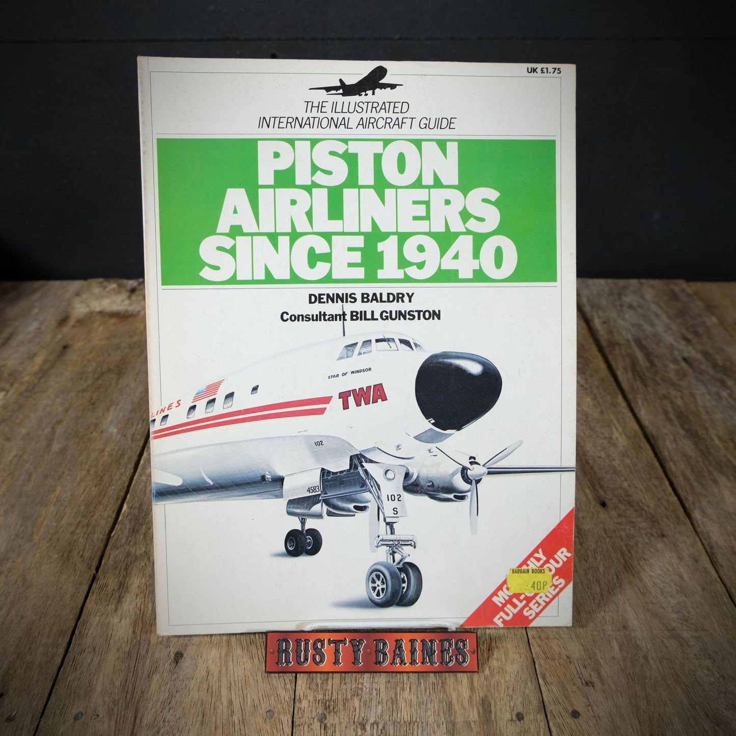The Illustrated International Aircraft Guide, Piston Airliners Since 1940
