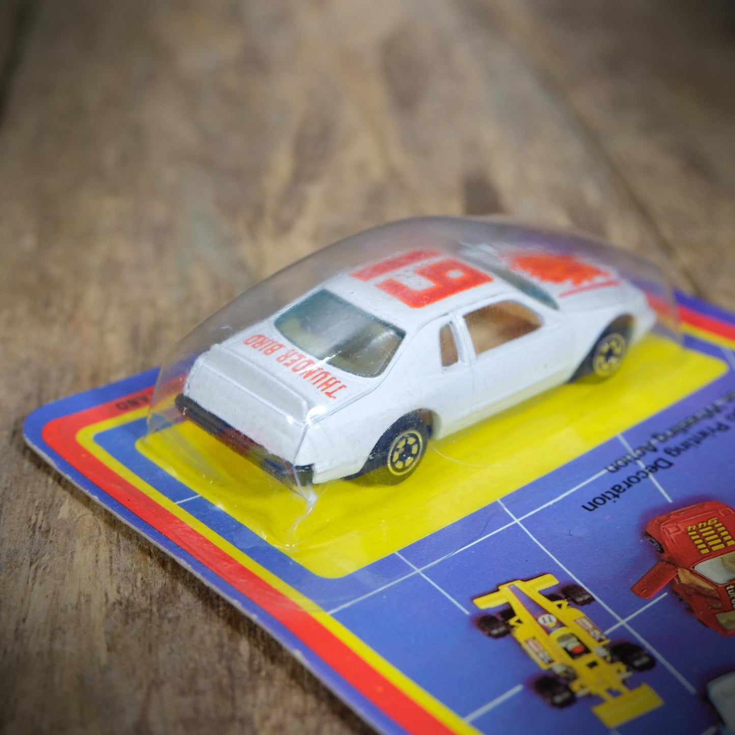 Road Tough of Thailand Ford Thunderbird White & Flames, Blisterpack