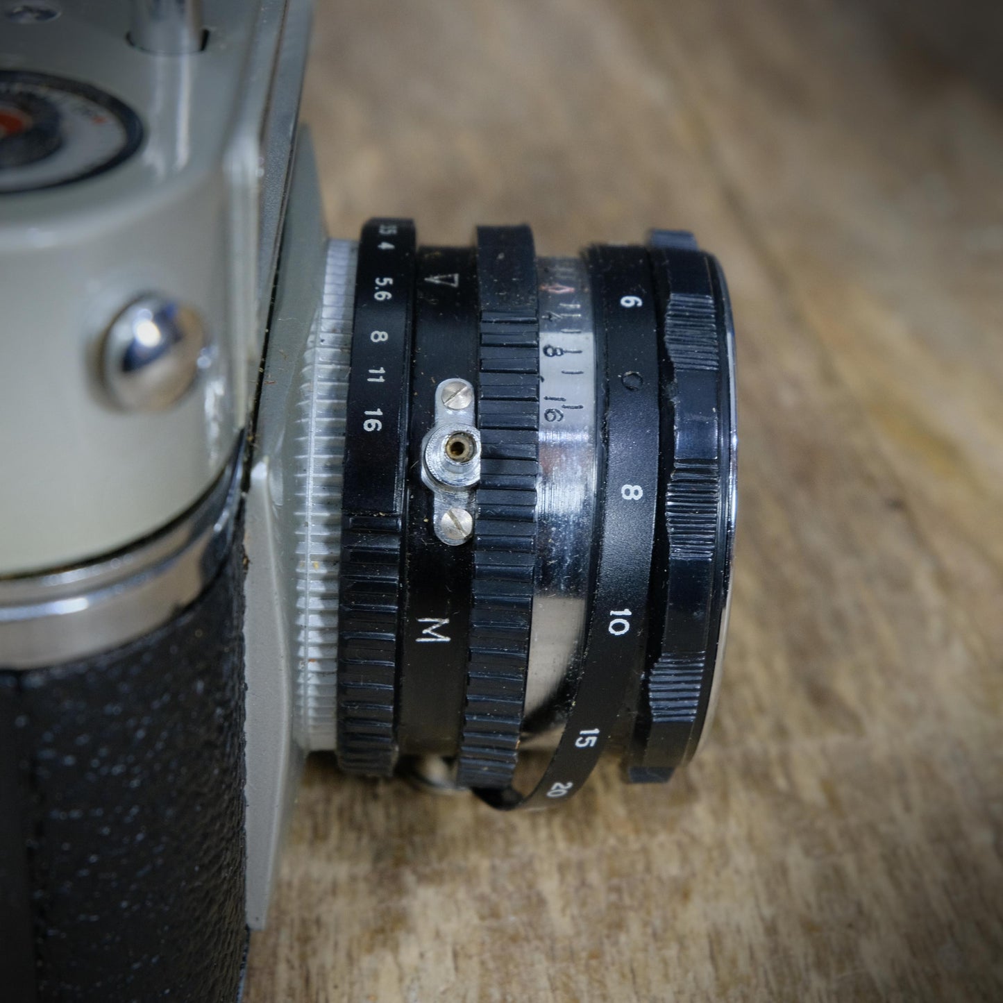 Vintage Halina Rolls 35mm Camera & Case, f3.5 45mm Fixed Lens