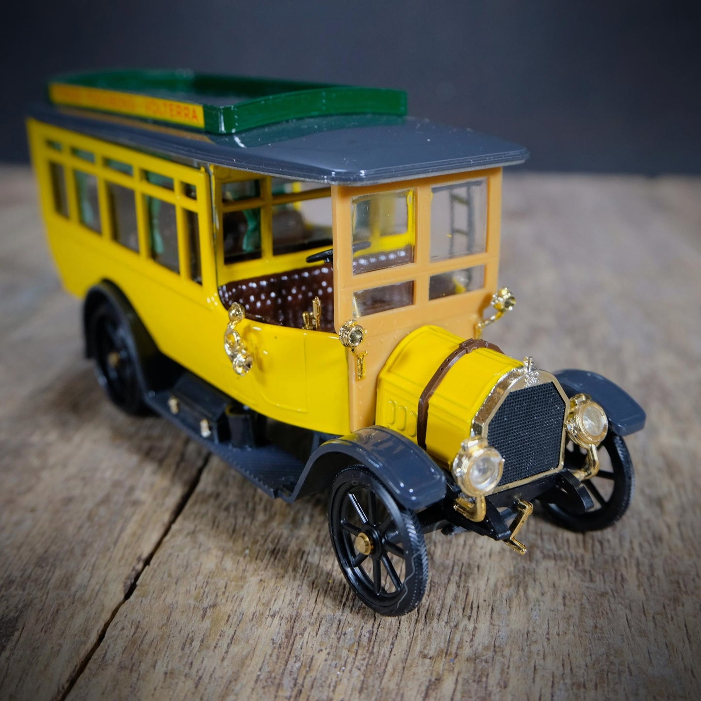 Rio Fiat Omnibus, Vintage Early Motor Bus, Yellow, 1/43 Scale