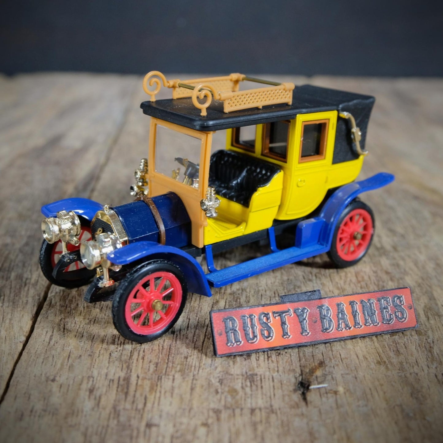Rio Fiat 18/24 CV Bright Coloured Veteran Car, 1/43 Scale