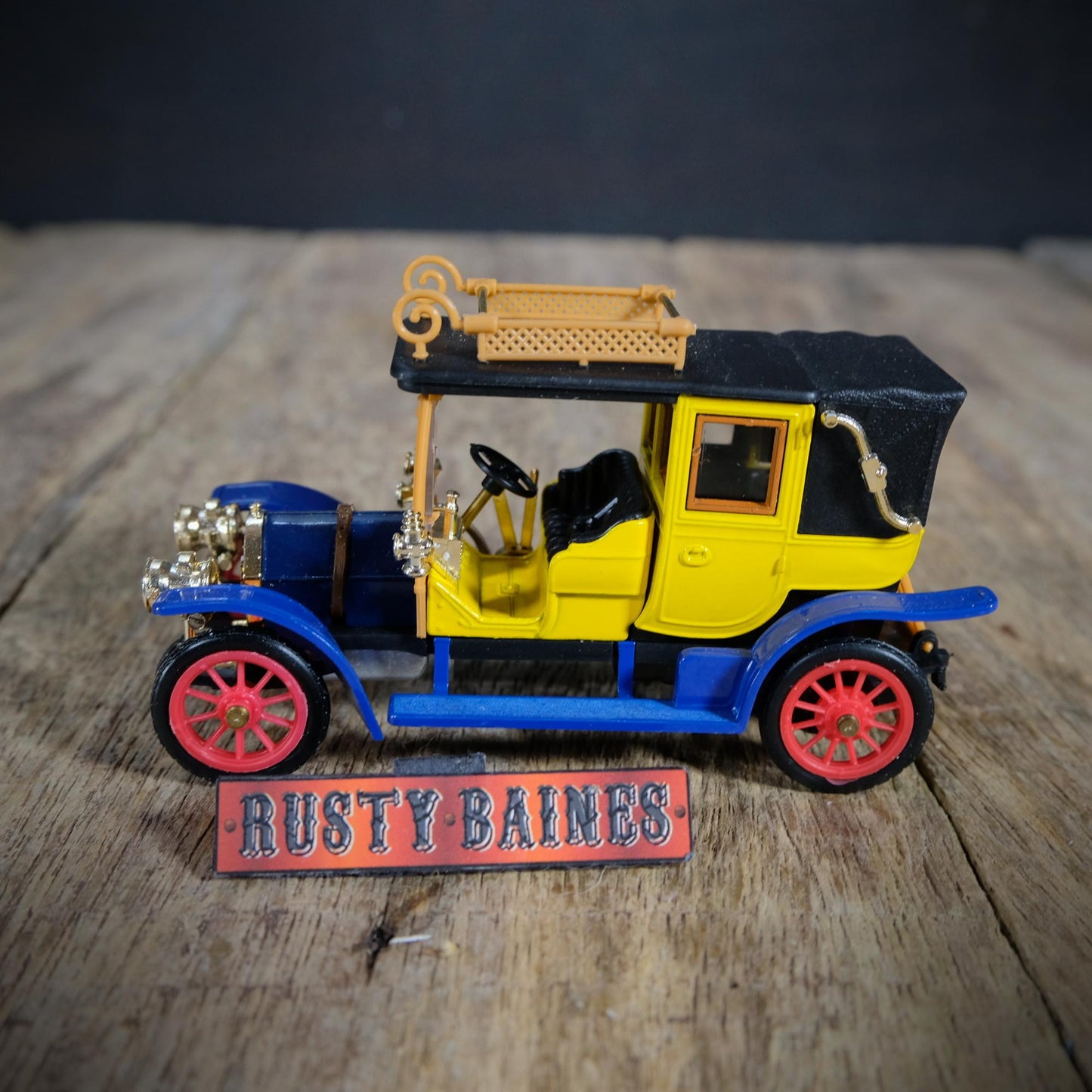 Rio Fiat 18/24 CV Bright Coloured Veteran Car, 1/43 Scale