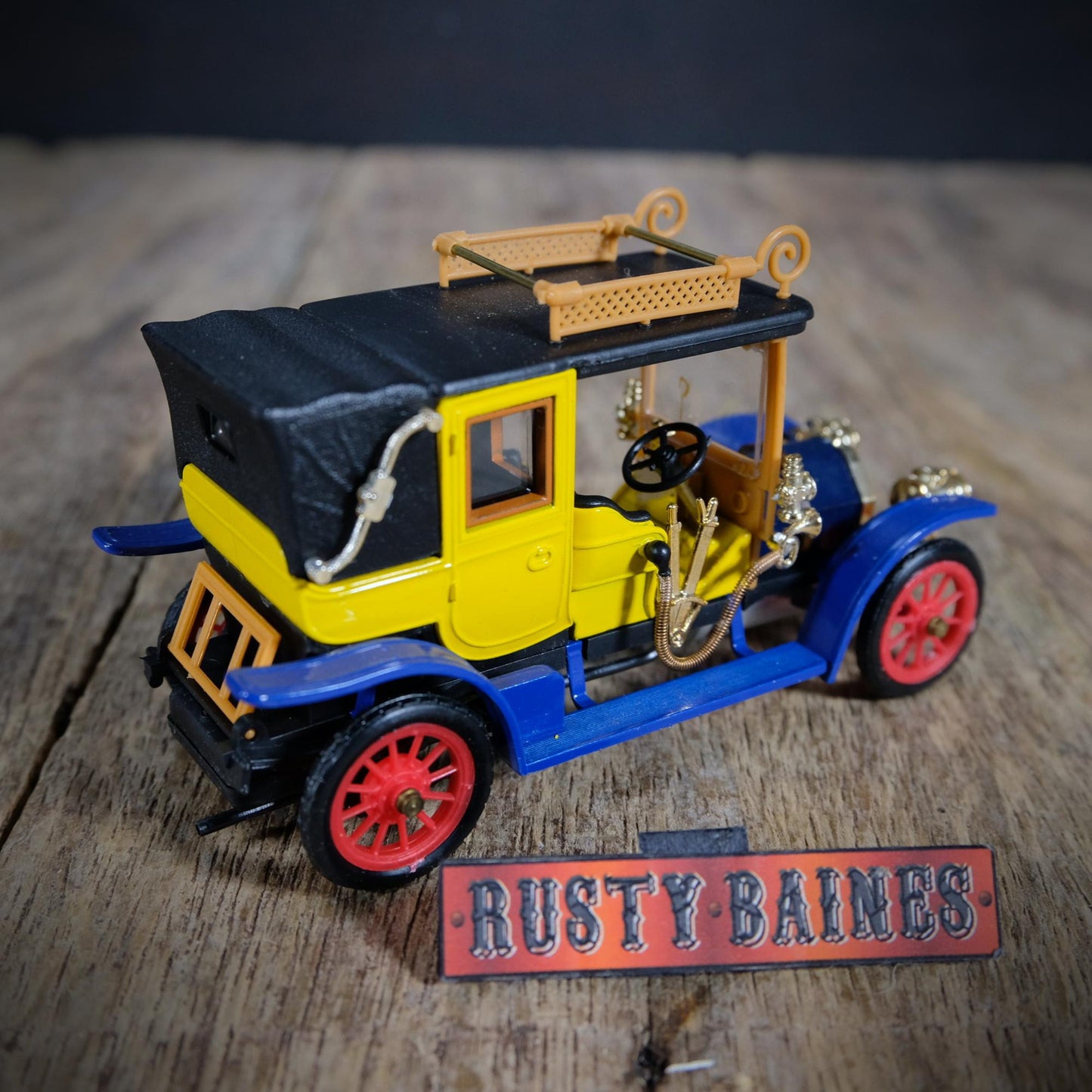 Rio Fiat 18/24 CV Bright Coloured Veteran Car, 1/43 Scale