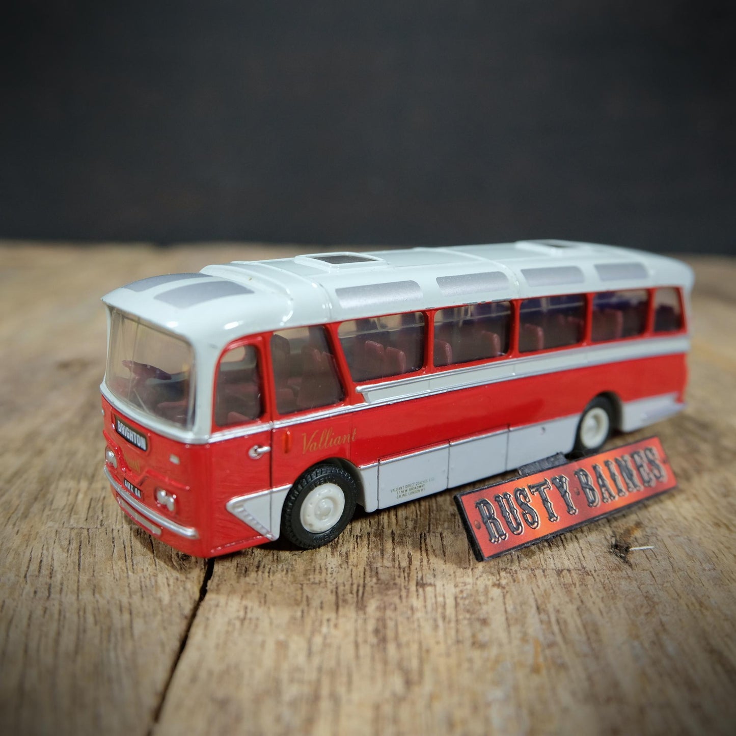 EFE Harrington Cavalier Valliant Coach to Brighton, 1/76, No box