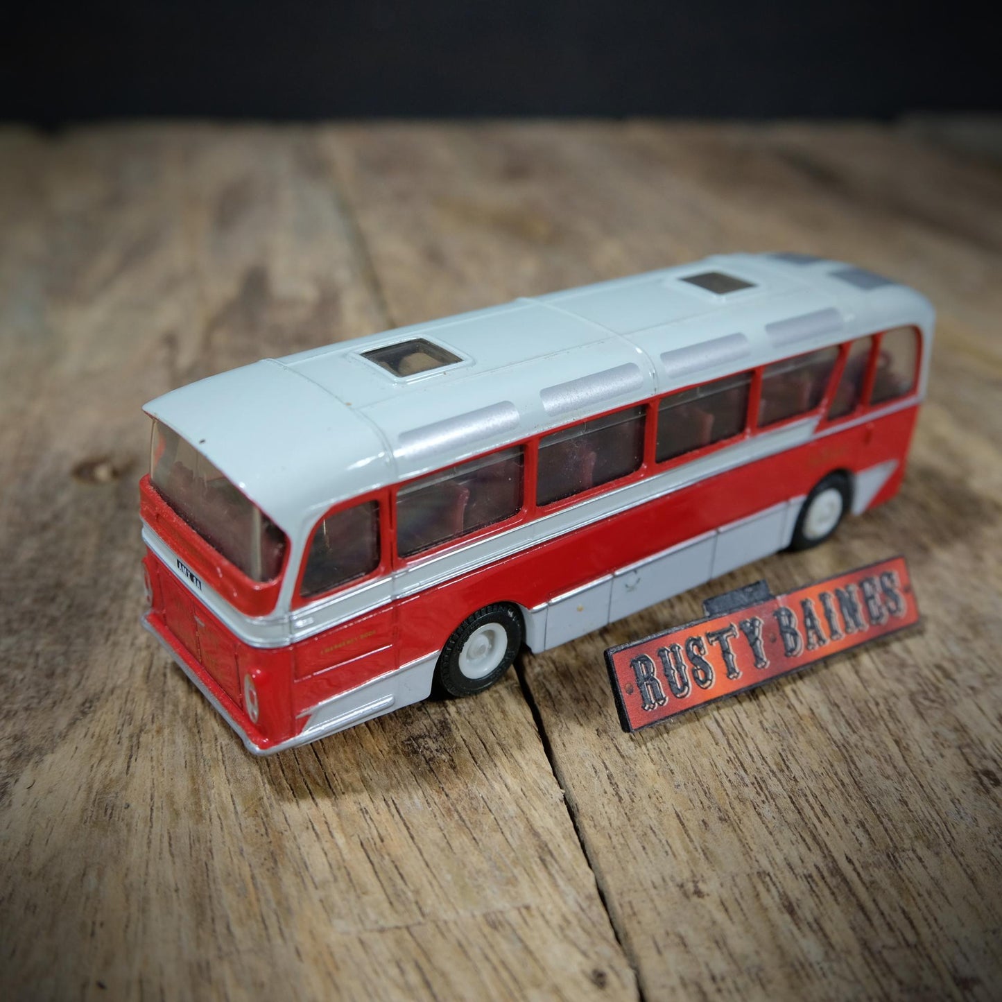 EFE Harrington Cavalier Valliant Coach to Brighton, 1/76, No box