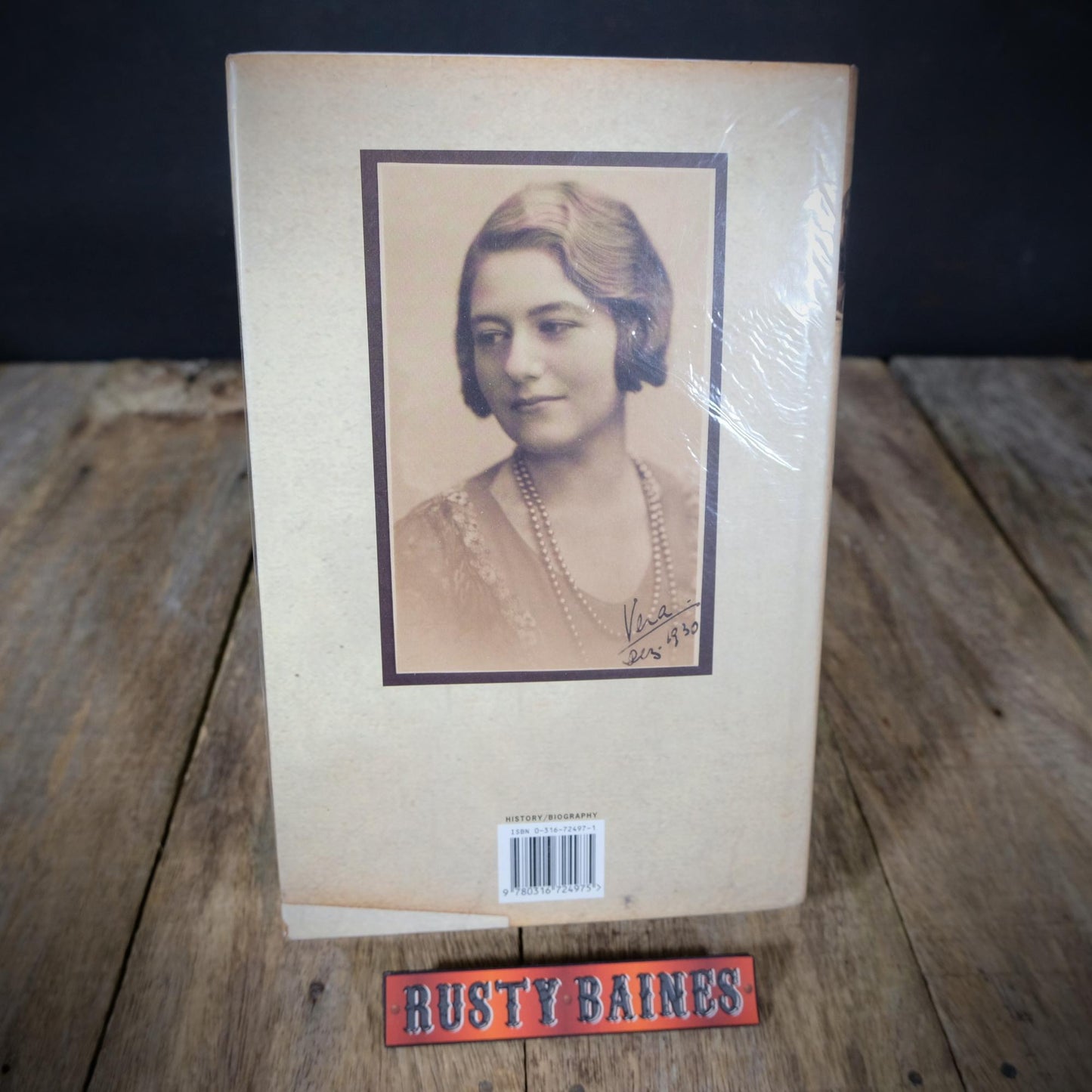 A Life in Secrets, The Story of Vera Atkins & SOE, Sarah Helm, 2005 Hardcover