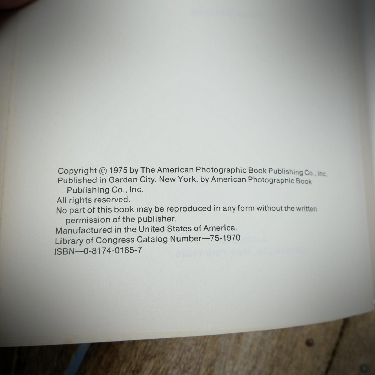 Electronic Flash Simplified, Peter Rowland (film photography) Peter Gowland, 1975 Softcover