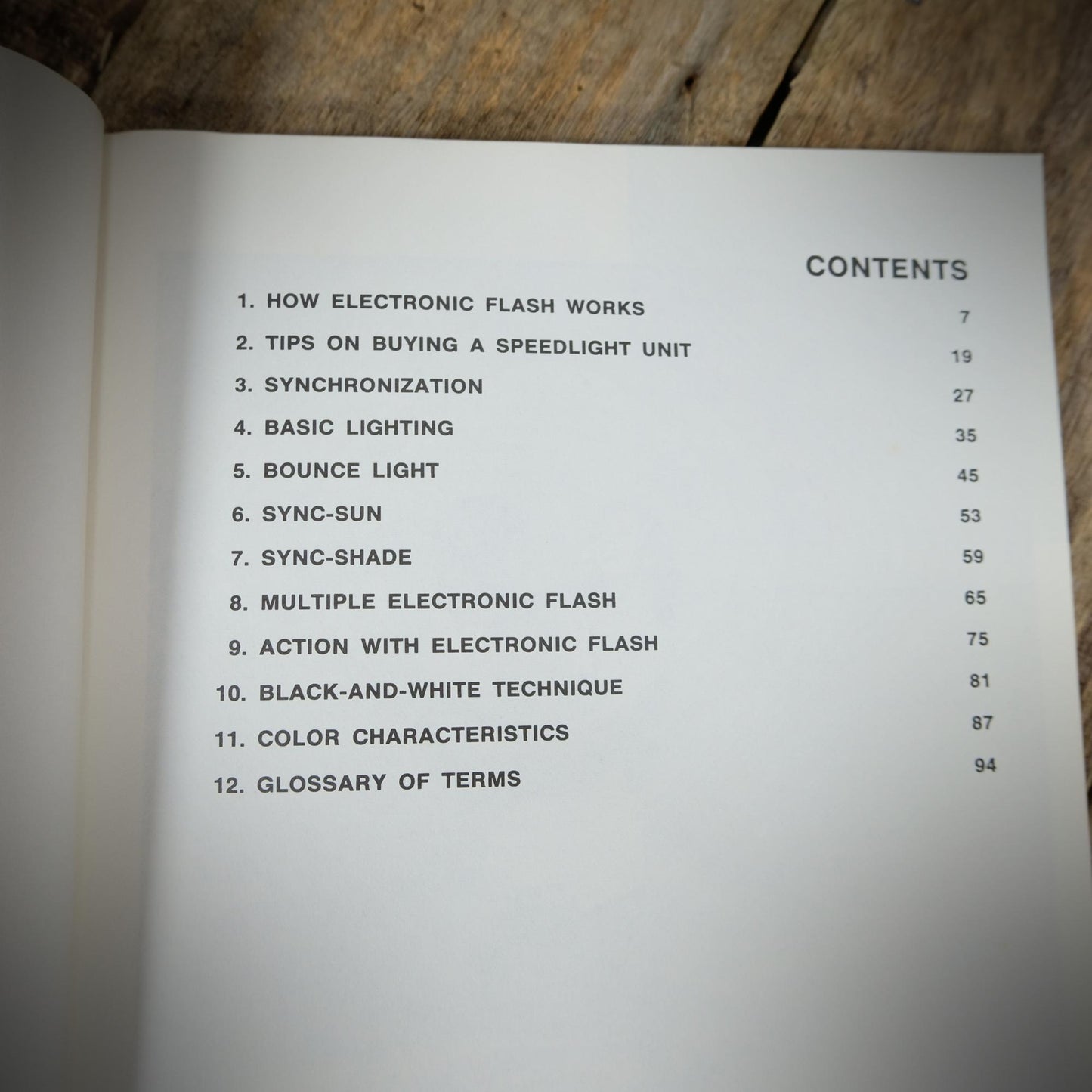 Electronic Flash Simplified, Peter Rowland (film photography) Peter Gowland, 1975 Softcover