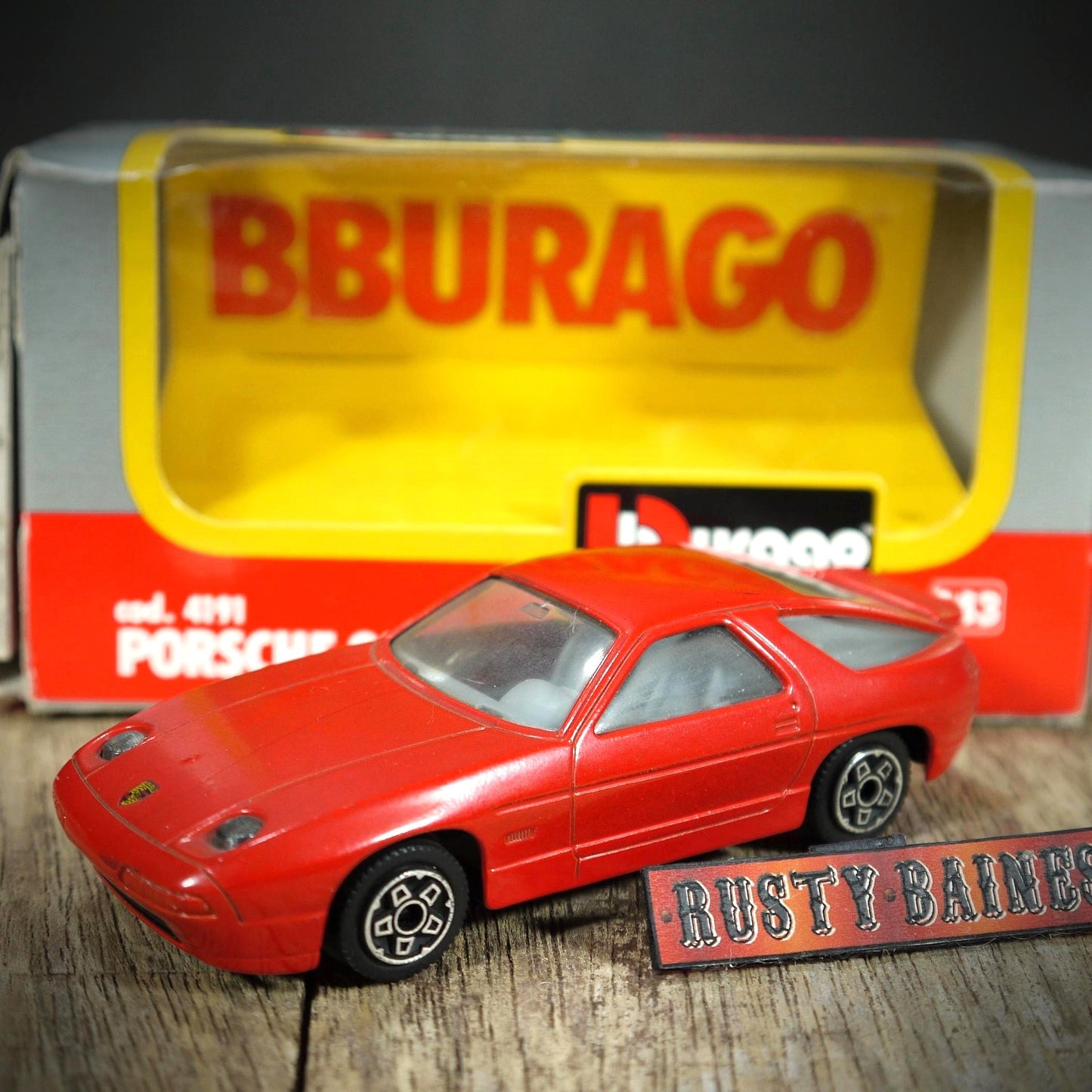 Bburago Porsche 928, Red