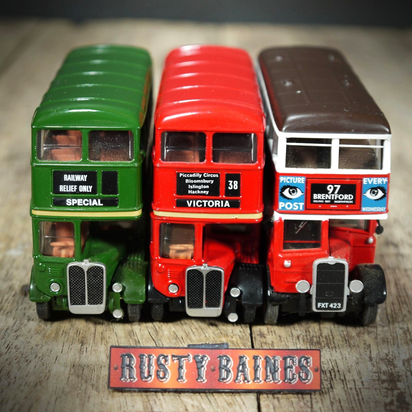 Bundle of 1/76 Scales Buses, EFE/Corgi, Railway Special, Brentford, Victoria London