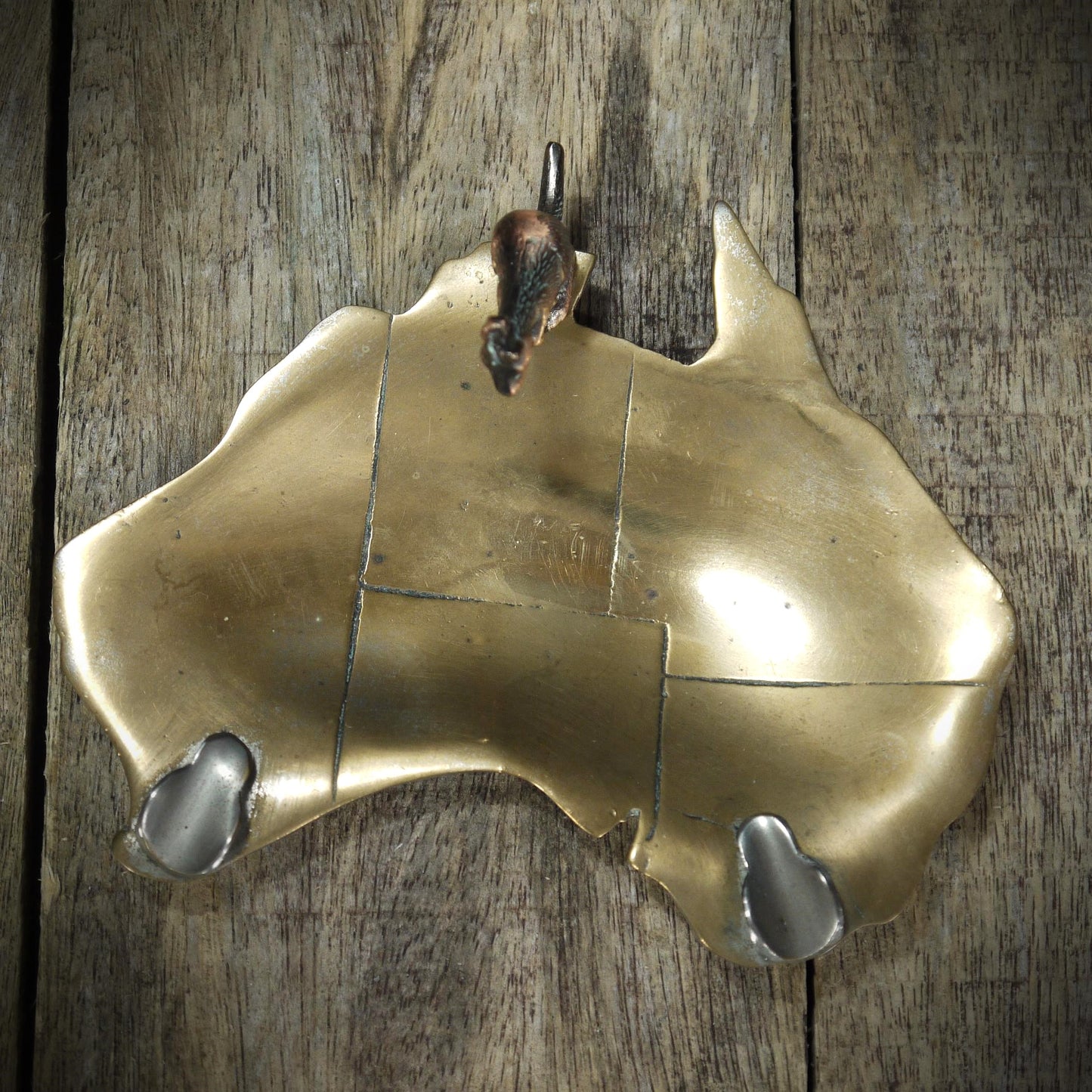 Unusual Vintage Ashtray/Pin-Dish Australia Map, & Kangaroo