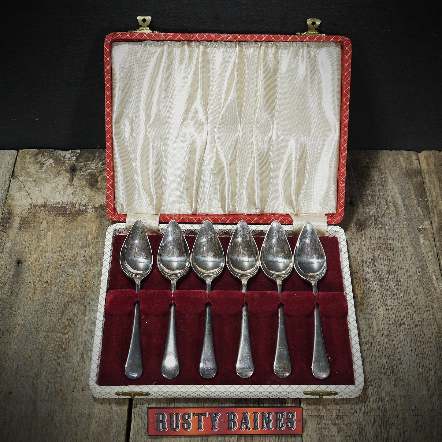 Vintage EPNS Grapefruit Spoons in Original Case