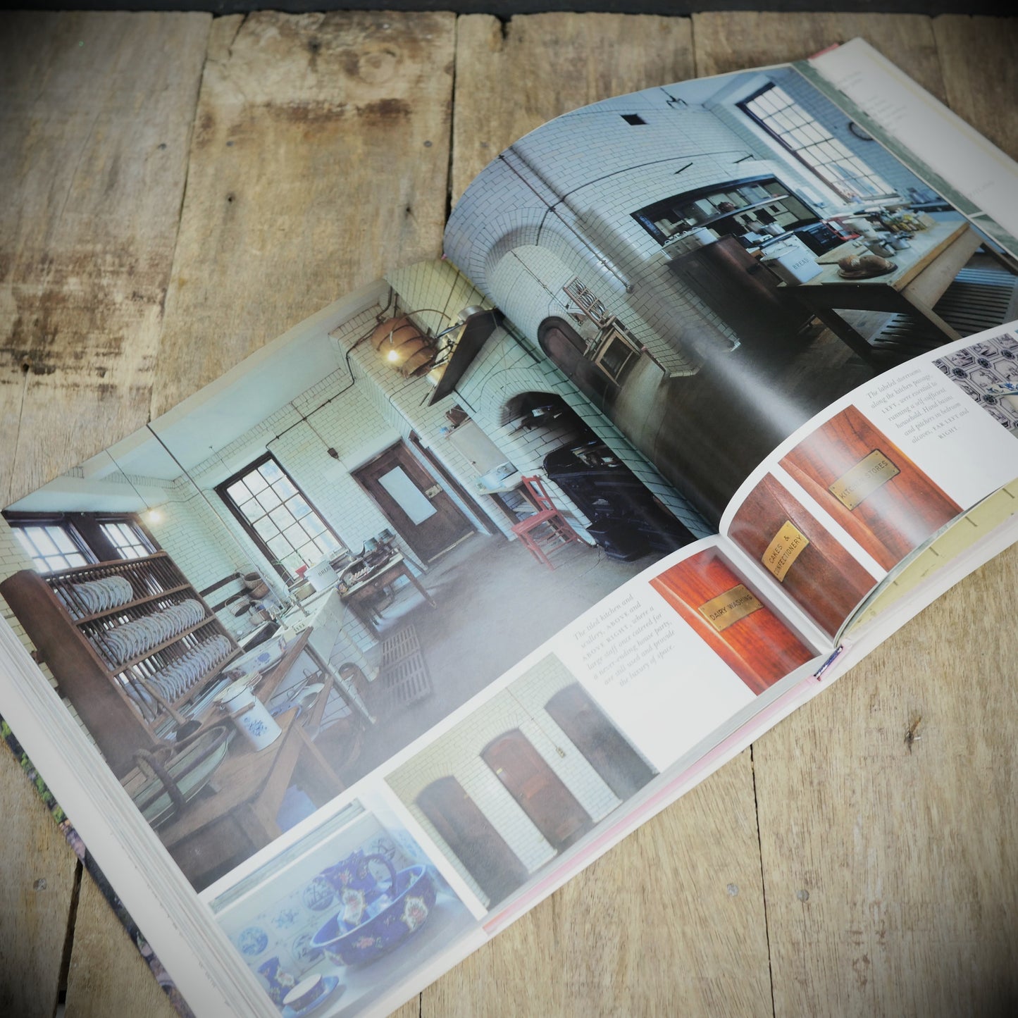 Scottish Country, Charles MacLean, Christopher Simon Sykes, Hardcover, Traditional Interior Design, Gardens Etc.