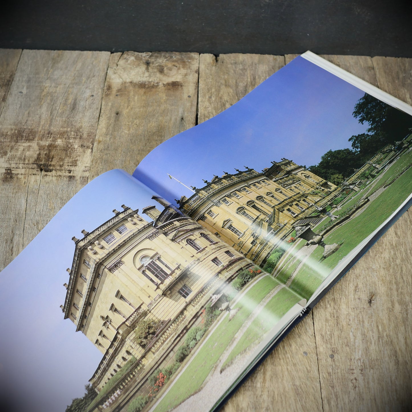 The Treasure Houses of England, Eight Country Estates, Architecture, Chatsworth House, Blenheim, Etc. Hardcover