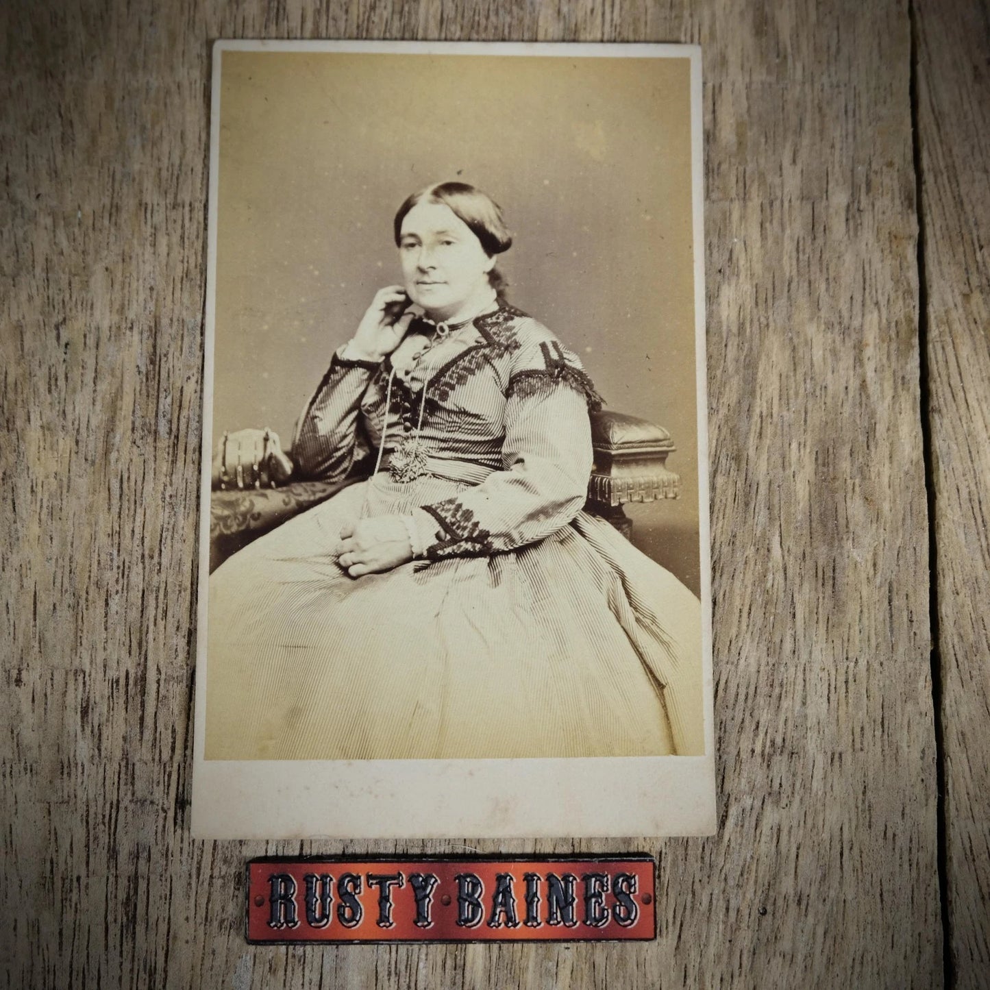 Carte de Visite (CDV) Portrait of Victorian Lady, Dress, Fashion, London Stereoscopic Co