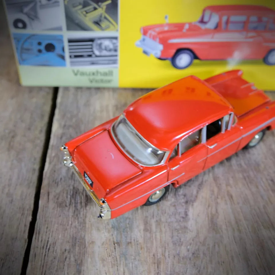 Lledo Vanguards Vauxhall Victor, Gypsy Red