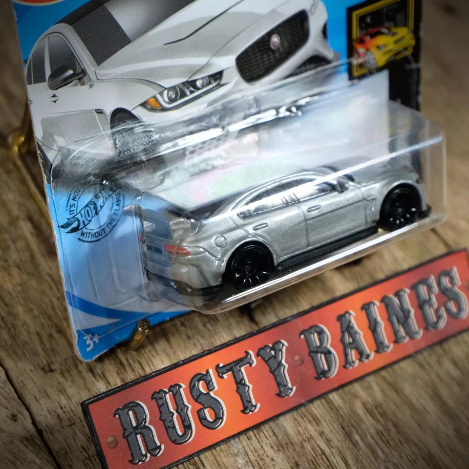 Hot Wheels, Jaguar XE SV Project 8, Nightburnerz, Short Card