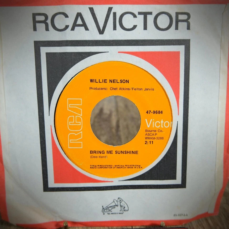 Record 7" Single, Willie Nelson Don't Say Love or Nothing/Bring Me.