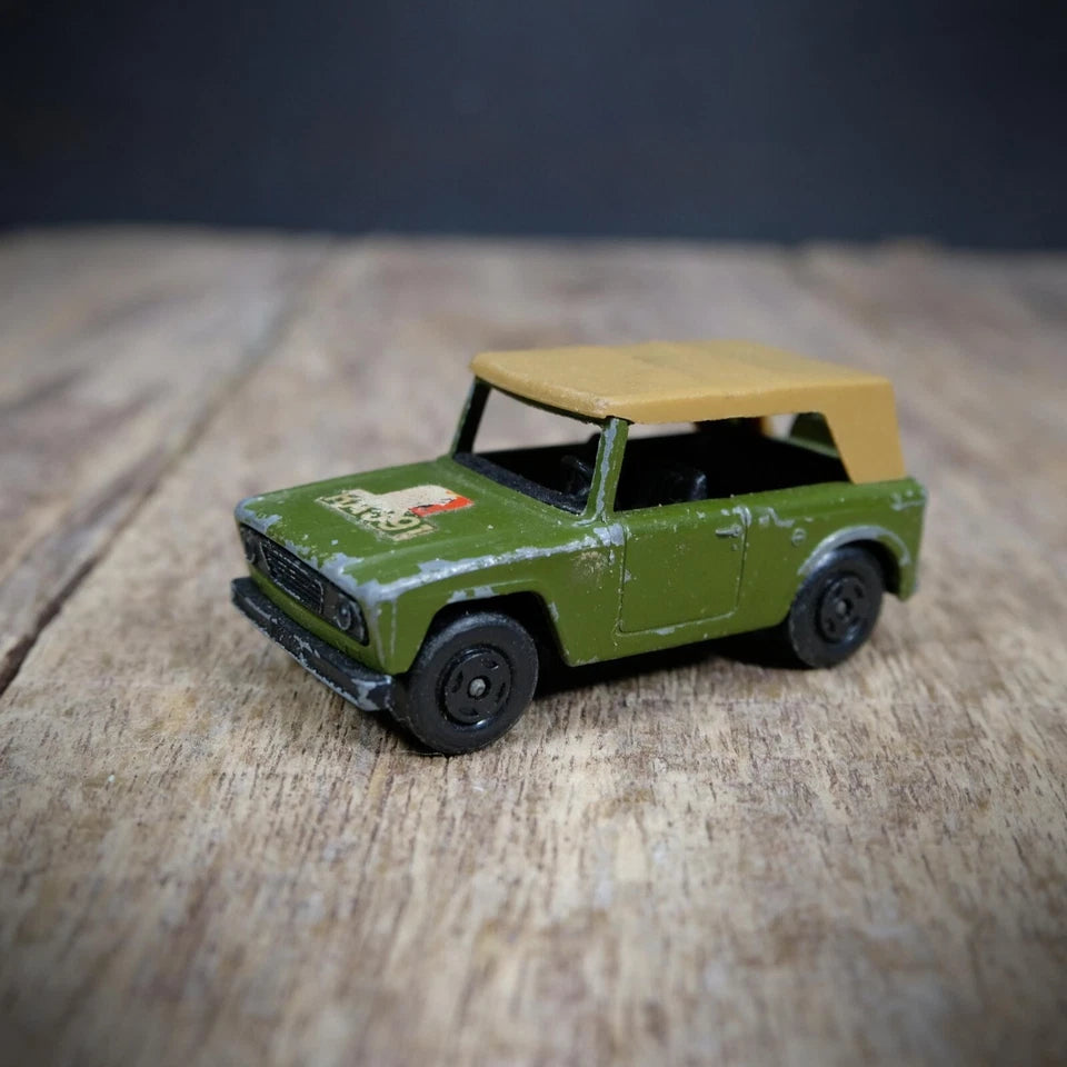 Bundleof Vintage Matchbox Military Vehicles, Stoat, Carrier, Weasel, Playworn