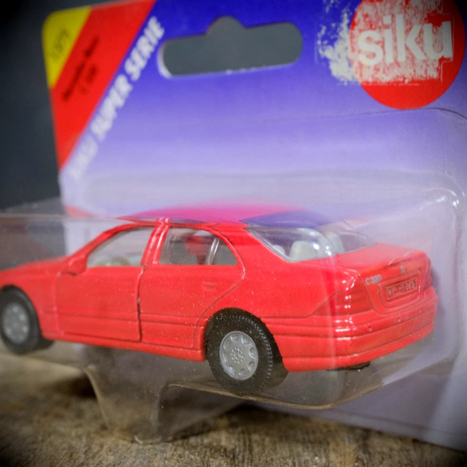 SIKU 1375 Mercedes C320 C Class Saloon, Red, Blisterpack