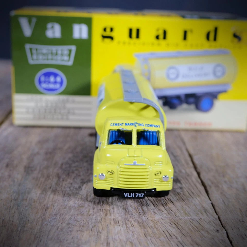 Lledo Vanguards Bedford S Type Tanker Lorry, Blue Circle Cement, Made in England