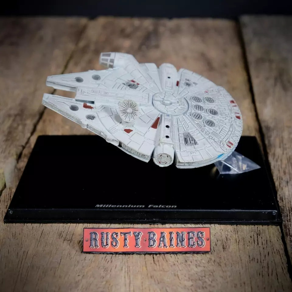 DeAgostini Star Wars Millennium Falcon Model on Stand, Display Case