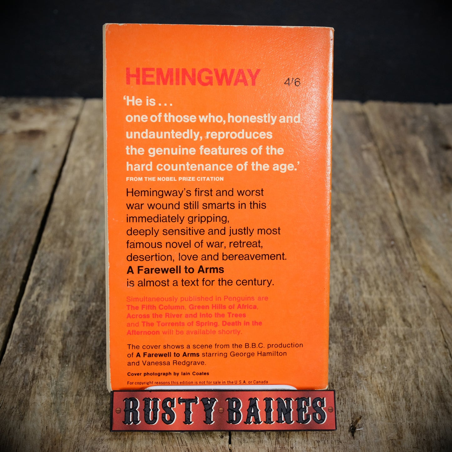 Vintage Penguin Paperback Book, A Farewell to Arms, Ernest Hemingway, 1966