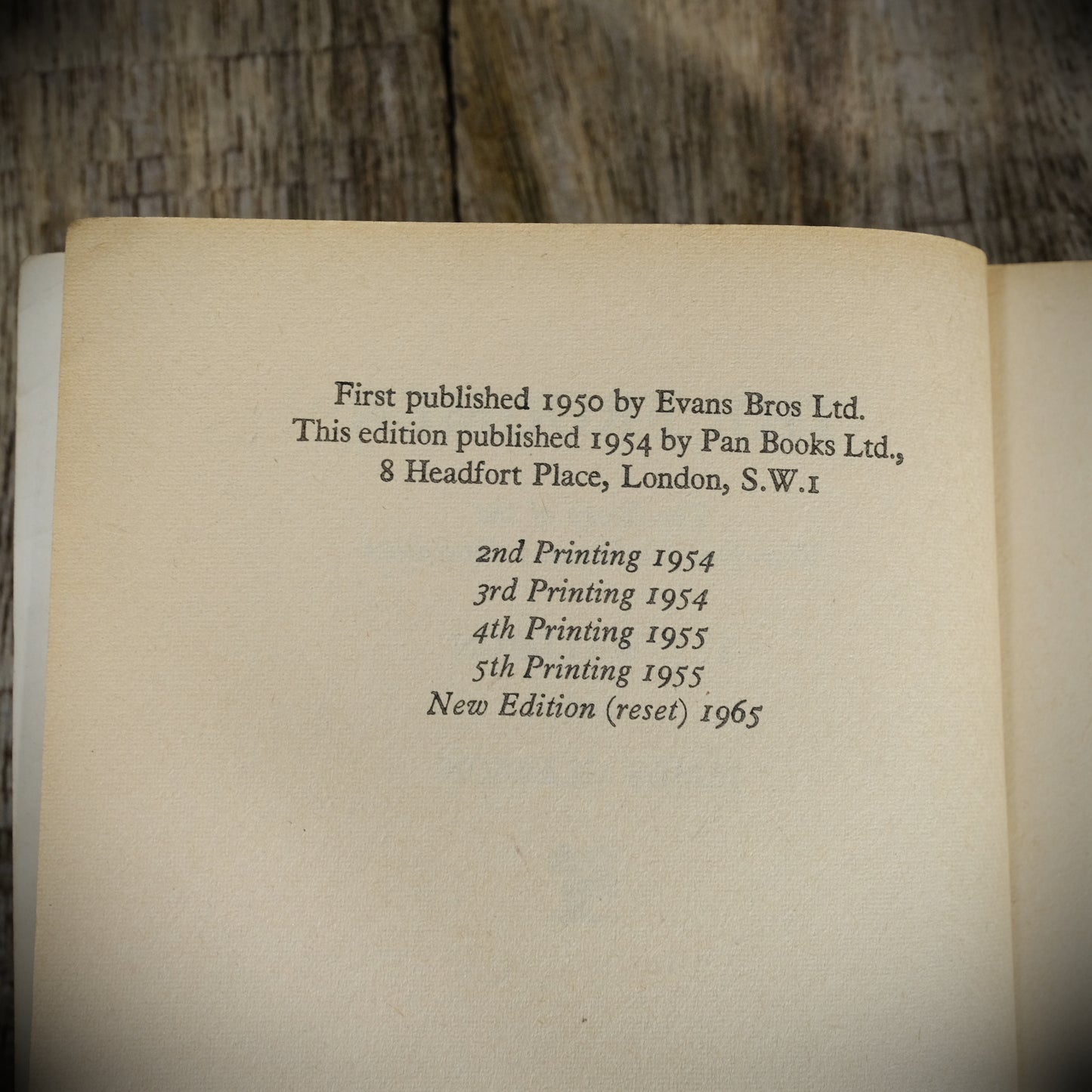 Vintage Pan Paperback Book, The Frogmen, True Stories of WWII, T Waldron, J Gleeson 1965