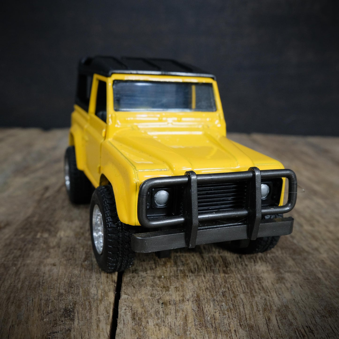 Land Rover 90 Defender Station Wagon, Yellow, 1:32, New Ray
