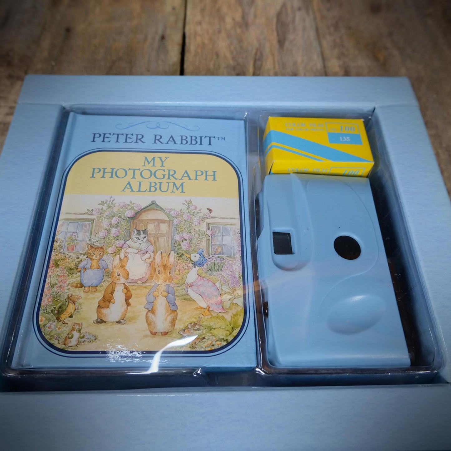 Beatrix Potter Peter Rabbit, Fun with Photography Gift Set, 35mm Film Camera