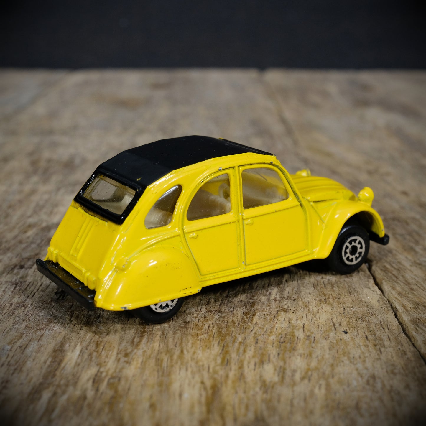 Used Maisto Citroen 2CV, Yellow