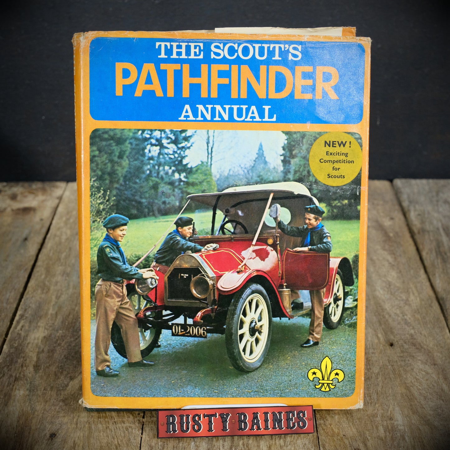 The Scout's Pathfinder Annual for 1972, BBC 1971 Hardcover, Vintage Car Cover