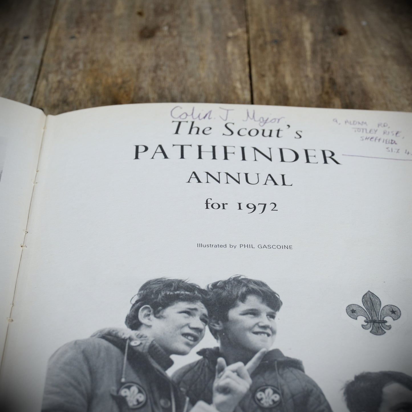 The Scout's Pathfinder Annual for 1972, BBC 1971 Hardcover, Vintage Car Cover