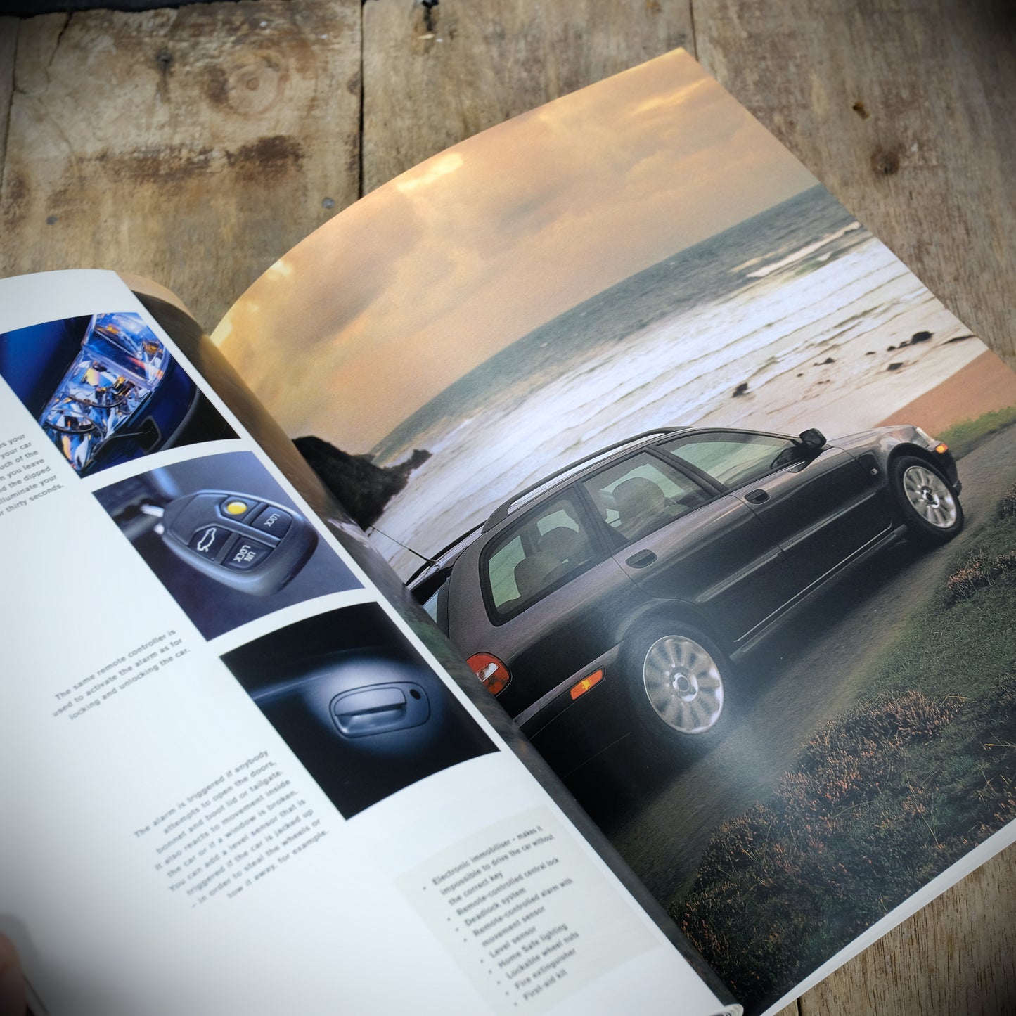 Car Sales Brochure Volvo S40 & V40 2001
