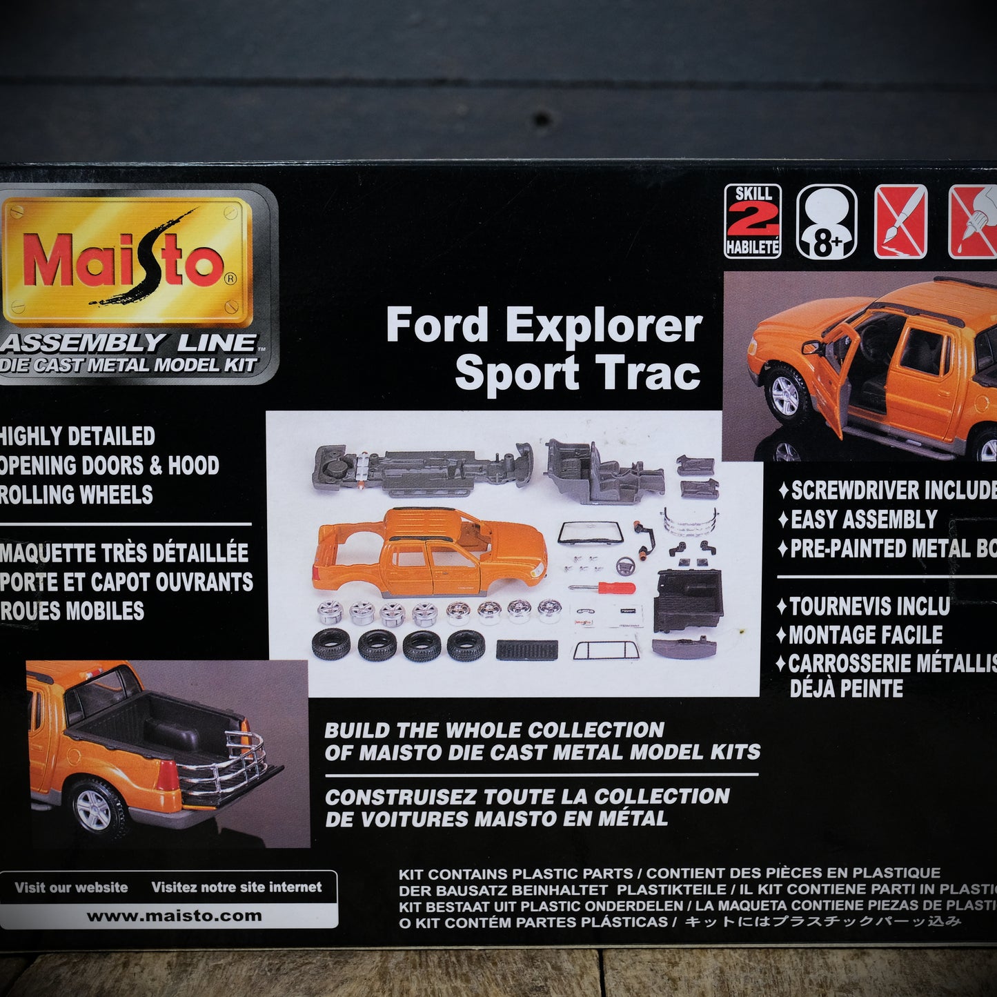 Maisto Ford Explorer Sport Trac Double Cab Pick-Up, Assembly Line Model Kit