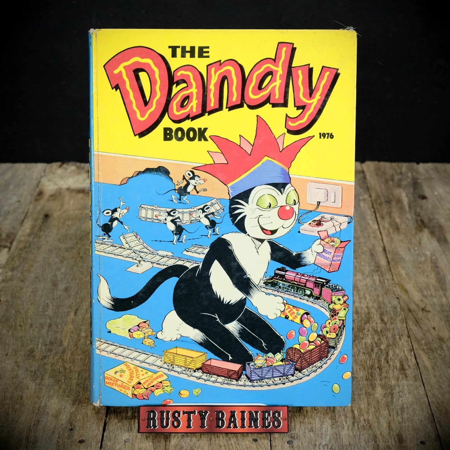 Dandy Annual 1976, Vintage British D C Thomson Comic Hardcover