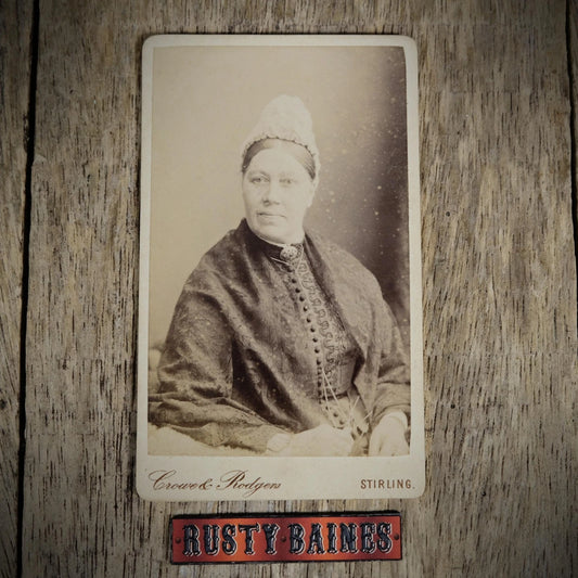 Carte de Visite (CDV) Portrait of Victorian Middle Aged Woman, Fashion, Crowe & Rodgers, Stirling