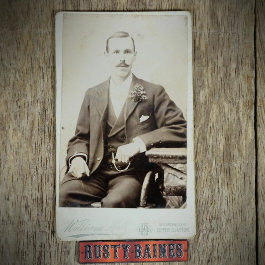 Carte de Visite (CDV) Portrait of Serious Looking Man in Suit, William Hull, Upper Clapton