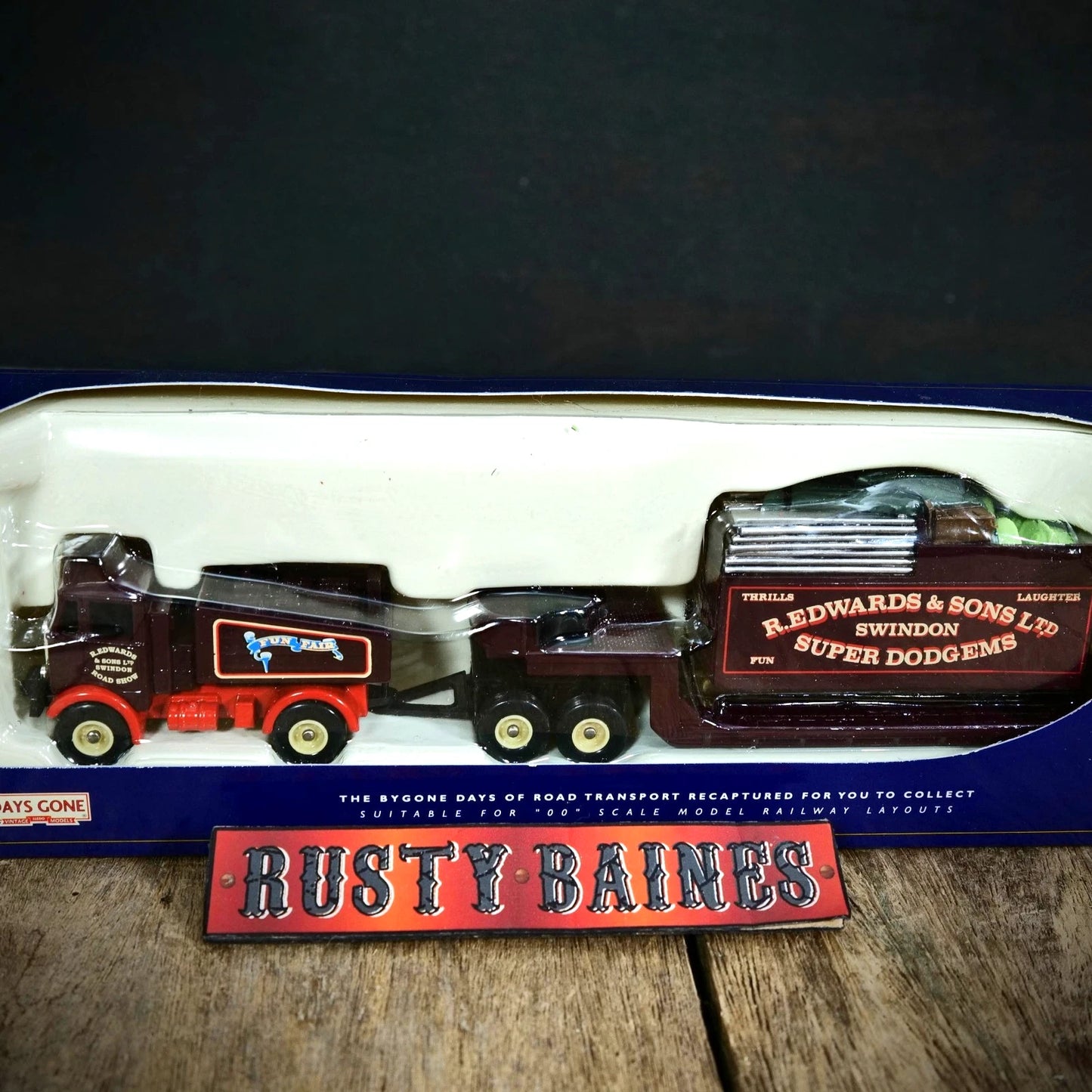 Lledo Days Gone Showmans, R Edwards AEC Mammoth Lorry & Dodgems, Swindown 1/76