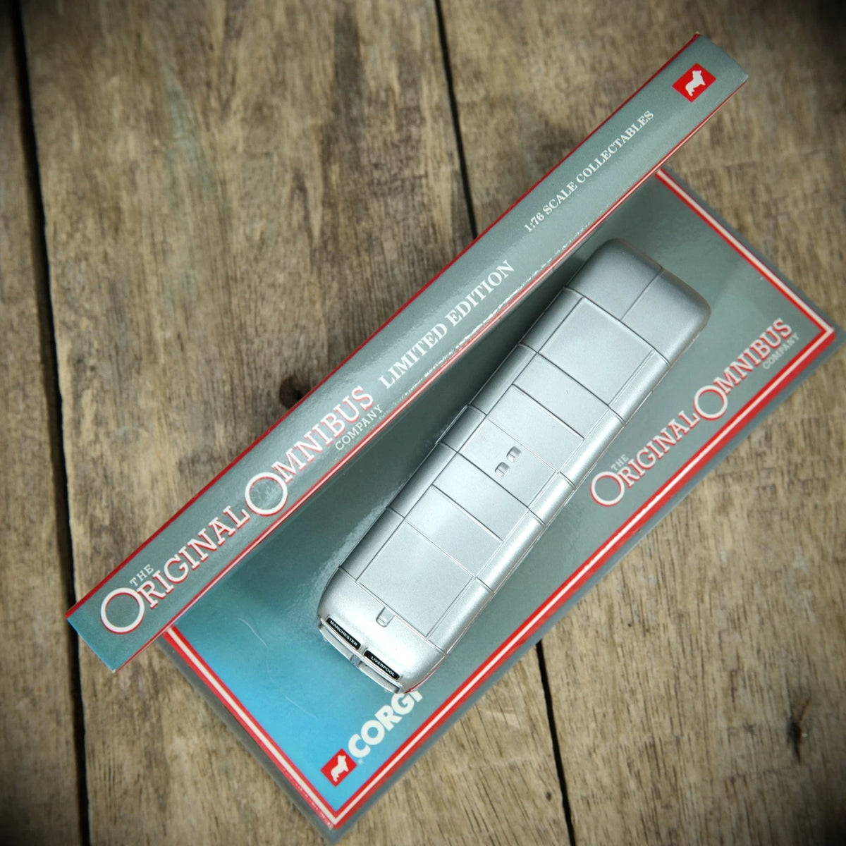 Corgi OOC Bus Leyland Tiger Cub Silver Star, Manchester to Liverpool, 1/76 Scale