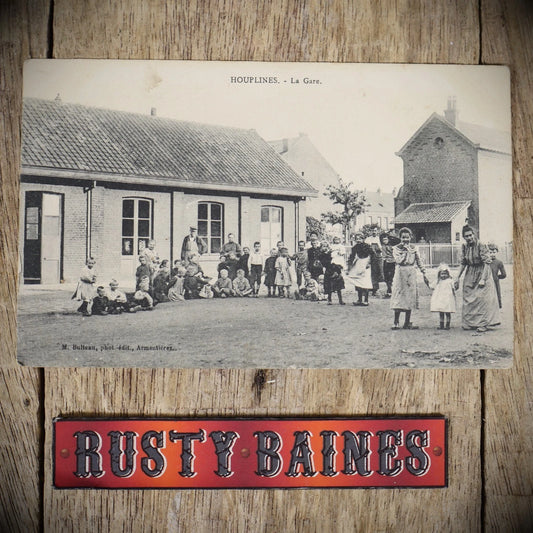 Postcard, Houplines France La Gare Railway Station