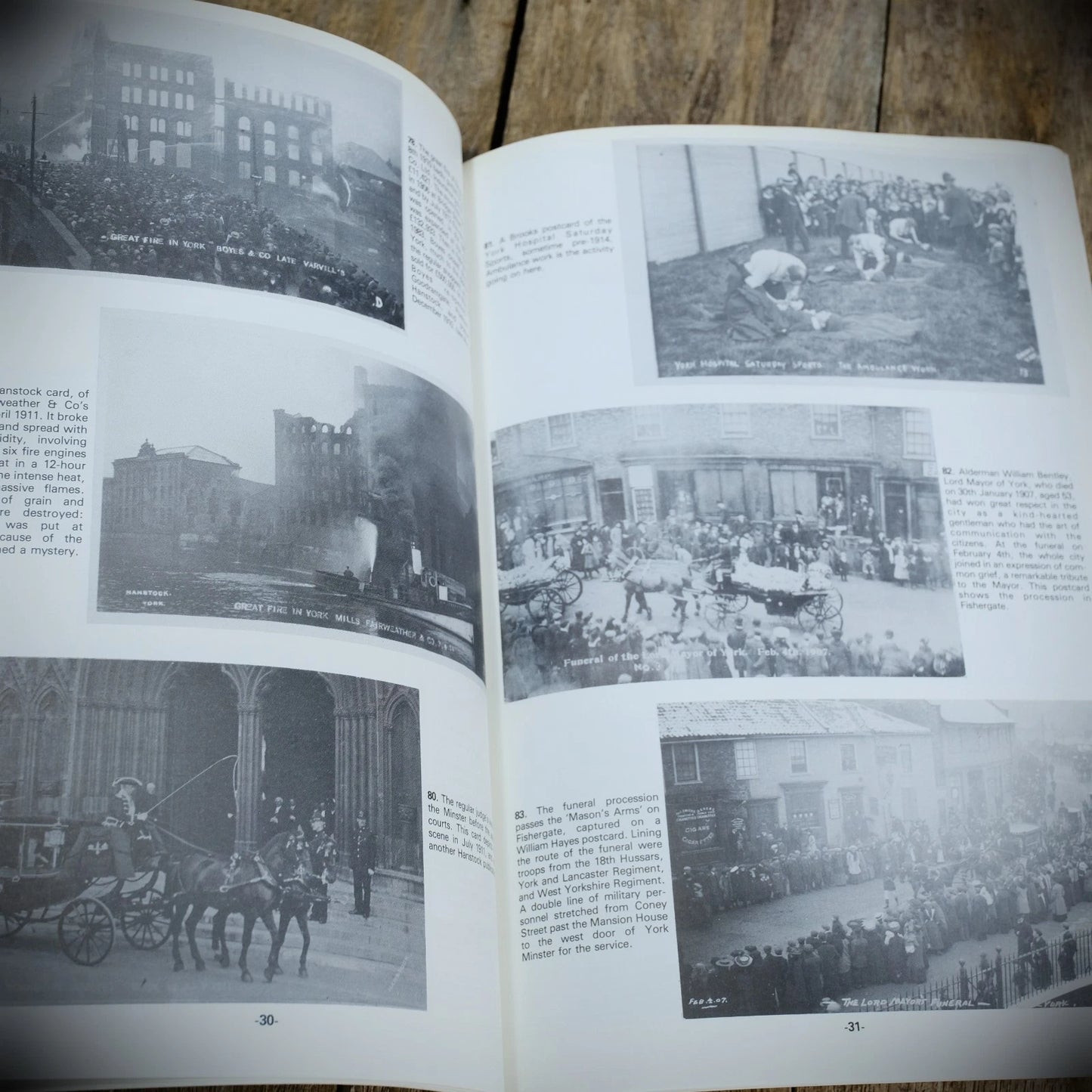 York on Old Postcards, Joe Dickinson, Rowntrees, Comic, Street Scenes, Softcover
